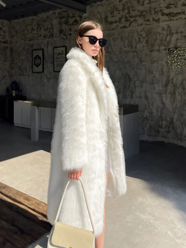 Faux fur coat – Image 2